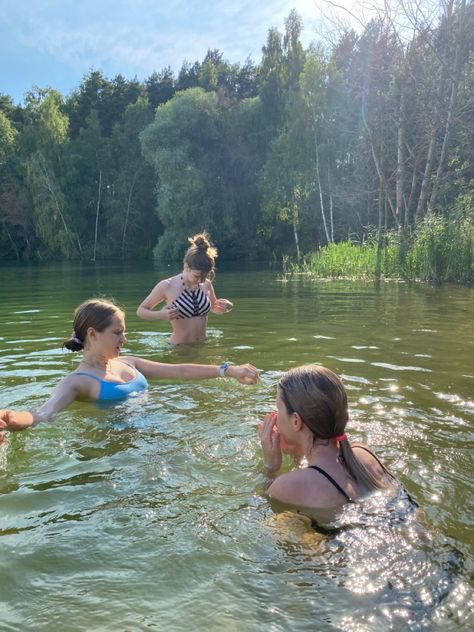 #lake #swimming #friends Swimming At The Lake, Swimming Friends, Lake Birthday, Lake Party, Lake Swimming, Friends Pics, I Hate School, Camping Birthday Party, Urban Exploring