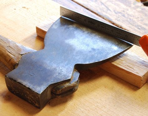 the endless look at hewing hatchets | PETER FOLLANSBEE: JOINER’S NOTES Ax Sharpening, Blacksmithing Ideas, Best Garden Tools, Essential Woodworking Tools, Green Woodworking, Blacksmith Projects, Wood Joints, Sharpening Tools, Diy Garage Storage