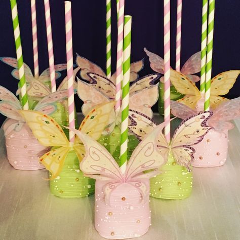 Enchanted Forest Gift Bags, Fairy Garden Candy Table, Fairy Birthday Party Treats, Enchanted Forest Strawberries, Forest Theme Treats, Tinkerbell Party Treats, Enchanted Forest Snack Table, Enchanted Forest Dessert Table Sweets, Enchanted Forest Theme Treats