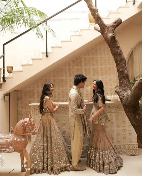 Store Opening Outfit Ideas, Indian Night Wedding, Desi Wedding Guest, Desi Wedding Aesthetic, Indian Wedding Aesthetic, Abhinav Mishra, Wedding Instagram, Desi Wedding Dresses, Traditional Indian Dress