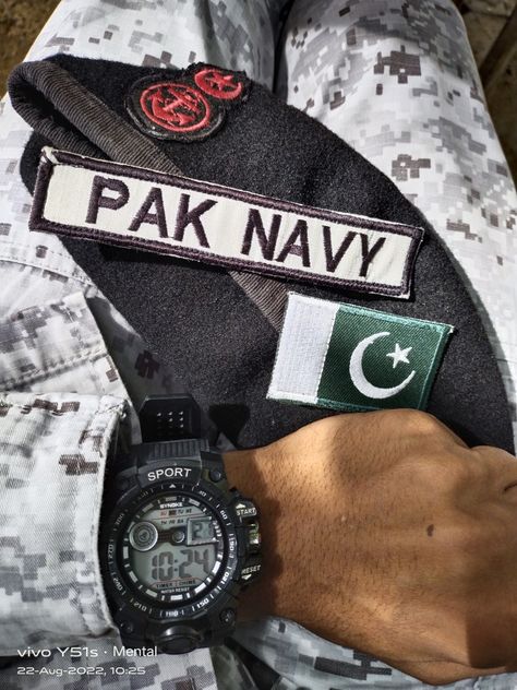 Pak Navy Dp, Pak Navy, Pak Army Soldiers, Army Aesthetic, Pak Army, Army Soldiers, Navy Girl, Navy Uniforms, Pakistan Army