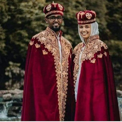 Ethiopian/Eritrean traditional kaba design Eritrean Wedding, Habesha Wedding, Ethiopian Culture, Ethiopian Wedding, Funny Face Photo, Ethiopian Traditional Dress, Fashion Figure, Lions Photos, Fashion Figure Drawing