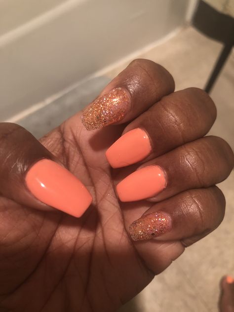 Short Nails Peach Color, Peach Colour Nail Designs, Light Peach Gel Nails, Peach Gold Nails, Peach Nails With Designs, Light Orange Nails Peach, Nail Dipping Powder Colors, Peach Nails, Dip Powder Nails