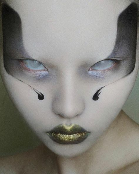 2023 Makeup Looks, Instagram Makeup Looks, 2023 Makeup, Alien Makeup, Makeup Artistic, Drag Make-up, High Fashion Makeup, Face Art Makeup, Avant Garde Makeup