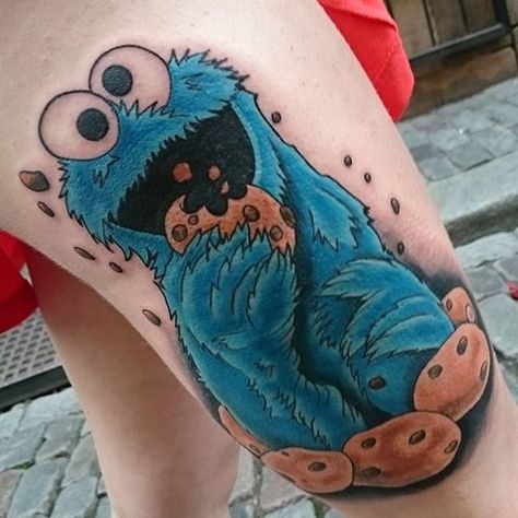 Cookie Monster Tattoo Black And White, Sesame Street Tattoo, Elmo Tattoo, Cookie Monster Tattoo, Cookie Monster Eating Cookies, Muppets Funny, Cartoon Legs, Cookie Monster Wallpaper, Monster Tattoo