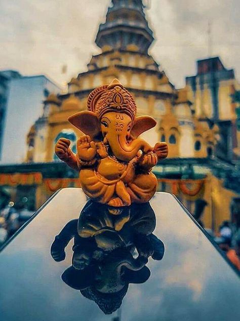 Ganpati Bappa Hd Photos, Ganpati Bappa Photo, Janmashtami Decoration, Dp Photos, Alone In The Dark, Instagram Dp, Ganesh Photo, Dp For Whatsapp, Shadow Photos