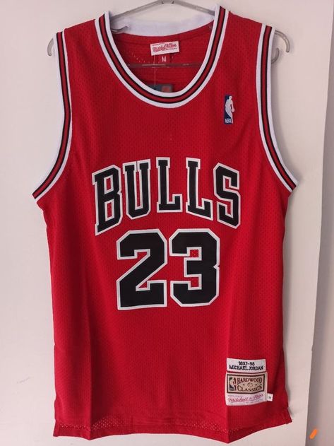 Chicago Bulls Aesthetic, Chicago Bulls Ropa, Nba Clothes, Bulls Outfit, Chicago Bulls T Shirt, Chicago Bulls Outfit, Chicago Bulls Shirt, Michael Jordan 23, Nba Bulls