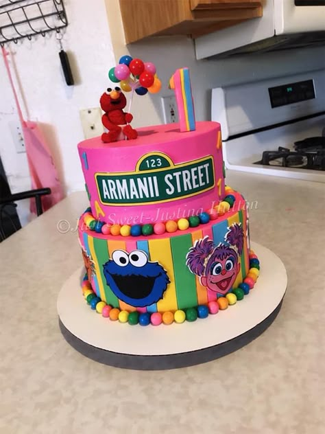 Elmo Birthday Party Cake, Birthday Party Food Black People, Mommy Energy, Sesame Street Birthday Cake, Baby Cookie Monster, Sesame Street Birthday Cakes, Sesame Street Cake, Bday Party Kids, Girl Gift Baskets