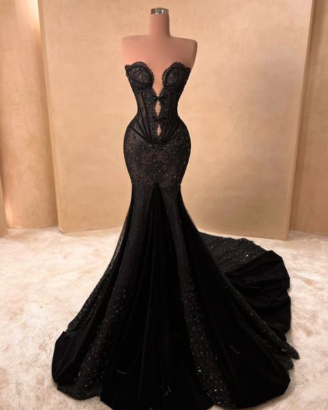 V A L D R I N S A H I T I | Discover the new ValdrinSahiti drop. Unique dresses, each with its own twist and flair. From playful patterns to bold lines, these pieces... | Instagram Goth Prom Dress, Valdrin Sahiti, Black Wedding Gowns, Robes Glamour, Classy Prom Dresses, Exquisite Gowns, Glamour Dress, Prom Dress Inspiration, Pretty Prom Dresses