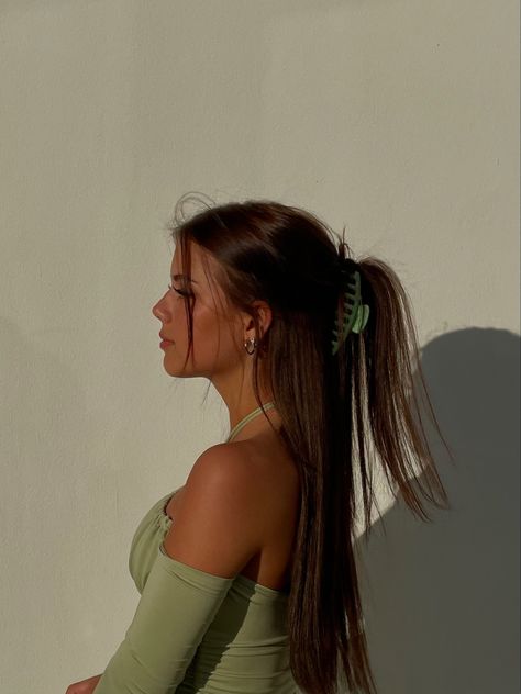 Side profile | green | brown hair | LA | beverly hills Side Profile Instagram Pictures, Green Brown Hair, Side Profile Picture, Profile Instagram, Side Profile, Green Brown, Instagram Pictures, Green And Brown, Beverly Hills