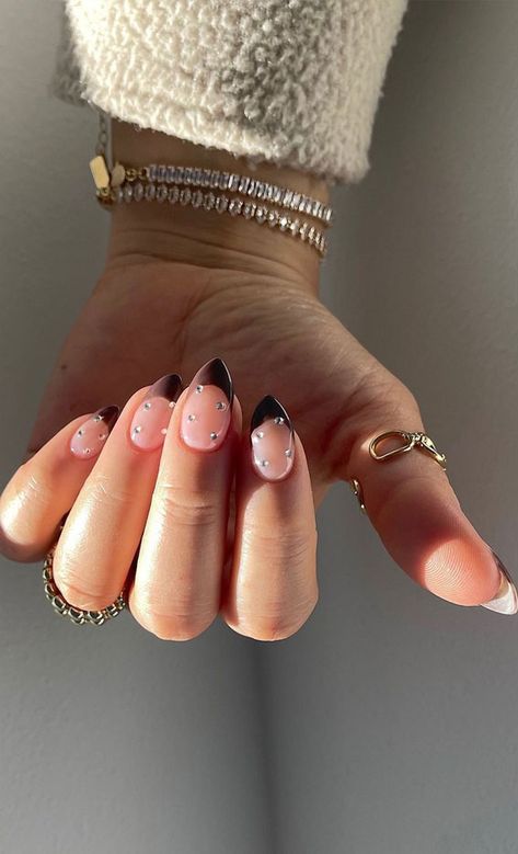 French Tips Rhinestones, Nail Shape Acrylic, Autumn Nail Colours, Brown French Tips, Shape Acrylic Nails, Nails Inspo Aesthetic, Boring Nails, Brown French, Uñas Ideas