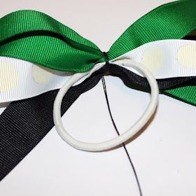 Ponytail Holders Diy, Hair Ribbons Diy, Volleyball Hair Bows, Soccer Ribbon, Sports Hair Bows, Softball Hair Bows, Hair Streamer, Ponytail Streamer, Fast Pitch Softball