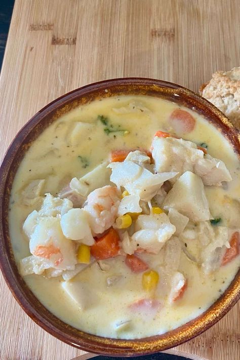 Creamy Seafood Bisque Recipe, Best Seafood Chowder Recipe, Seafood Chowder Recipe, Creamy Seafood, Chowder Recipes Seafood, Fish Chowder, Seafood Bisque, Bisque Recipe, Seafood Chowder