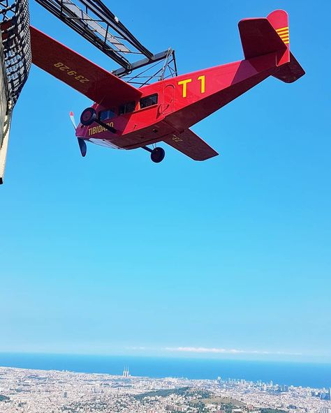 Have you been to the Tibidabo amusement park? It was my first time yesterday. Growing up 15 minutes away from Disneyland kind of ruined all… Tibidabo Amusement Park, Kpop Funny, Amusement Park, 15 Minutes, Disneyland, Growing Up, First Time, Barcelona, Funny