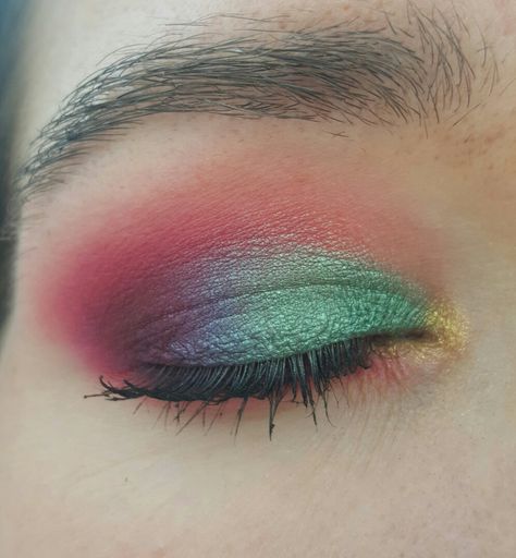 Garden Of Juvias Palette Looks, Revolution Birds Of Paradise Looks, Beauty Glazed, Powder Paint, Hooded Eye Makeup, Crazy Eyes, Eyeshadow Palettes, Hooded Eyes, Bird Of Paradise