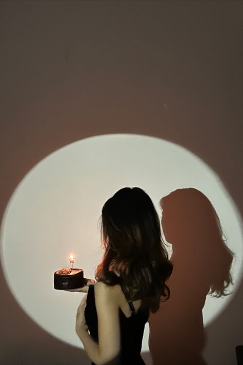 i got this idea from tiktok, and it was really cool and great. i had a mini photoshoot with the help of my sister. Cake got from wollies, dress was from a pop-up store in melbourne. we used a phone flash light and a toilet paper roll. Birthday Day Poses, Photoshoot For Birthday Ideas, 3 Days Till My Birthday, Aesthetic Pictures With Cake, 19 Th Birthday Photoshoot Ideas, Pinterest Birthday Decoration Ideas, Cute 18th Birthday Photoshoot Ideas, Cute Birthday Photoshoot Ideas For Women, Birthday Photoshoot Outside Ideas