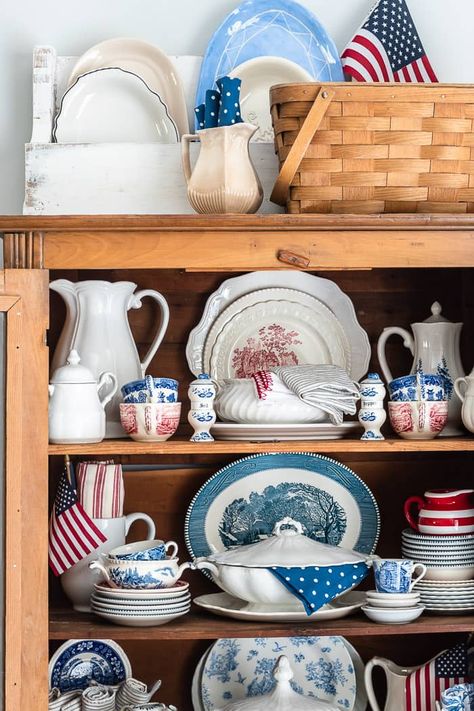 4th Of July Hutch Decor, Patriotic House Exterior, Vintage Summer Decor, Vintage Patriotic Decor, Americana Decor Farmhouse Style, Decorating A Hutch, Hutch Decorating Ideas, Vintage Americana Decor, Farmhouse Patriotic Decor