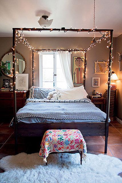 Love the Christmas lights! it's hard to put them in the bedroom with out making it look like a teens room. Bed With Lights, Modern Canopy Bed, Canopy Beds, Four Poster Bed, Four Poster, Poster Bed, Bed Lights, Canopy Bed, Dream Rooms