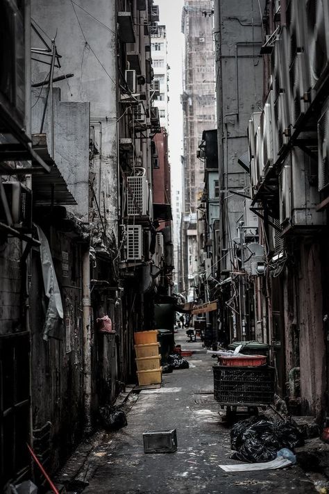 Run Down Neighborhood, Alley Background, Street Photography Model, Night Street Photography, Hong Kong Street, Street Photography Graffiti, Orang India, Small Street, Street Photography Urban