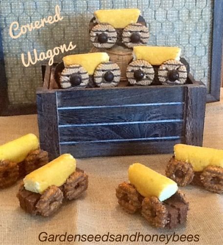 Covered Wagon Cookie Round-Up Pioneer Themed Food, Wild West Food Ideas Western Theme, Pioneer Classroom Transformation, Oregon Trail Wagon Craft, Western Theme Book Fair, Covered Wagon Project Kids, Covered Wagon Project, Pioneer Day Activities, Pioneer Activities