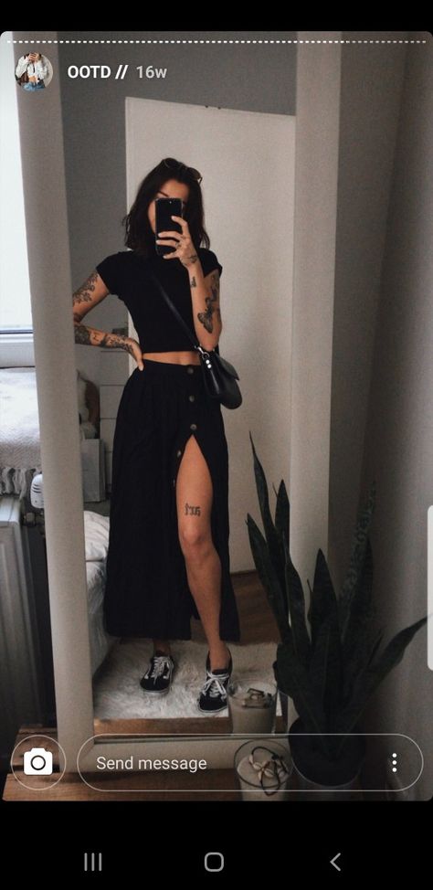 Look Grunge, Mode Instagram, Rock Outfit, Mode Boho, Neue Outfits, Stil Inspiration, Looks Black, Ținută Casual, Mode Inspo