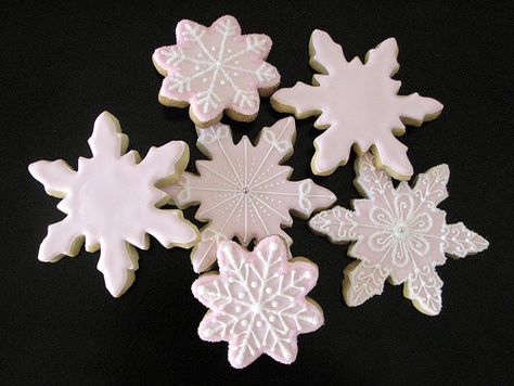 Pink Snowflake Sugar Cookies Christmas Snowflake Cookies, Snowflake Christmas Cookies, Frozen Themed Birthday Cake, Snowflake Sugar Cookies, Snowflake Sugar, Snowflake Cake, Pink Snowflake, Cookie Craft, Sugar Cookie Royal Icing