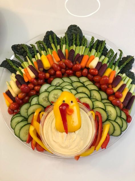 Crescent Cornucopia, Turkey Platter Presentation, Thanksgiving Vegetable Tray, Thanksgiving Snacks Appetizers, Turkey Charcuterie, Turkey Veggie Platter, Thanksgiving Veggie Tray, Kids Charcuterie, Turkey Veggie Tray