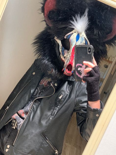 Skull Dog, Skull Dog Fursona, Fursuit Mohawk, Dino Mask Paint Ideas, Skull Dog Fursuit, Skulldog Fursuit, Furring A Fursuit Head, Kigurumi Mask Fursuit, Dog Skull