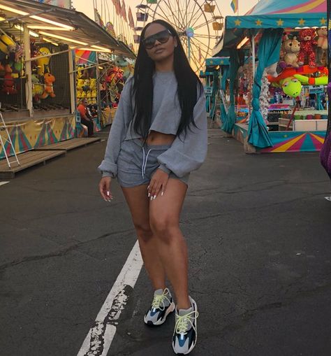 ❤❤ Park Outfit Ideas Summer, Outfit Ideas Summer Black Women, Outfit Ideas Summer Black, Park Attire, Loo Loo Land, Amusement Park Outfit Summer, Park Outfit Ideas, Park Fits, Tiki Fashion