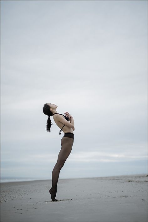 Photo Danse, Tempe Town Lake, Dance Forms, Ballerina Project, Dance Inspiration, Dancer Pose, Ballet Beauty, Dance Photography Poses, Ballet Poses