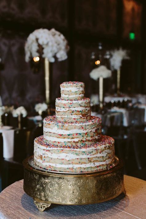 Wedding Cake Trends, Unfrosted Cake, Wedding Cake Pops, Carnival Wedding, Indie Wedding, Confetti Cake, Amazing Wedding Cakes, Rooftop Wedding