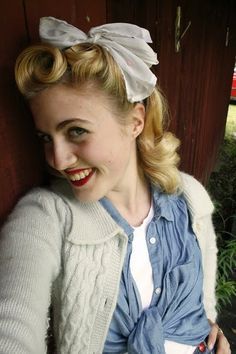 1000+ ideas about 1950s Ponytail on Pinterest | Vintage Ponytail ... 1950s Fashion Hair, 1950s Ponytail, Greaser Girl, Vintage Ponytail, Female Movie Stars, 50s Hairstyles, Foam Rollers, Fashion 1940s, Rockabilly Hair