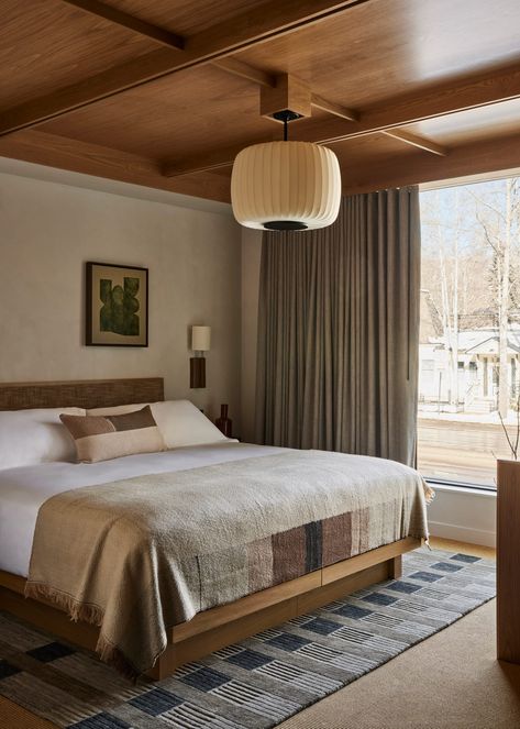 Post Company imbues Mollie Aspen hotel interiors with earthy hues Bed Layering, Aspen Hotel, Old Bakery, Jw Marriott, Hotel Interiors, Design Hotel, Bedroom Hotel, Hotel Interior, Higher Design