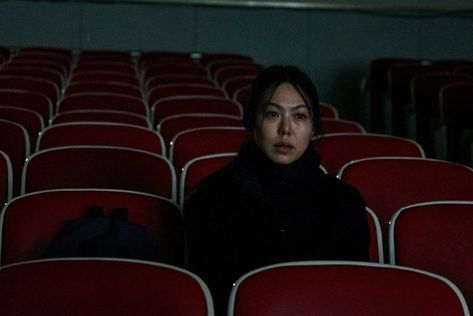 Hong Sang Soo, Tokyo Godfathers, The Beach At Night, Kim Min Hee, Beach At Night, 120 Film, Film Inspiration, Action Film, Film Review