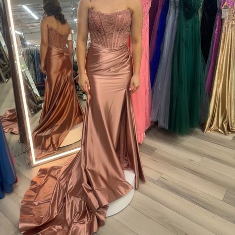 Sherri Hill Rose Gold Dress Rose Gold Dress, Sherri Hill Prom Dresses, Sequin Prom Dress, Prom Dress Inspiration, Pink Prom, Sherri Hill Dresses, Pageant Dress, Green Sequins, Long Sleeve Blouse Pattern