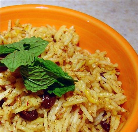 Middle Eastern Raisin Rice from Food.com:   								A twist on a Middle East recipe with a splash of Afghan and Central Asia. Raisin Rice Recipe, Rice And Raisins Recipe, Rice With Raisins, Raisin Rice, Middle Eastern Rice, Middle East Recipes, Rice Cooker Recipes, Rice Beans, Chicken Breast Recipes Healthy