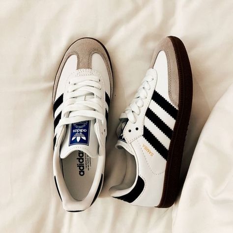 Adidas Samba #kenitra #sidislimane #newstyleshoes #sneakershouts #girls #adidasshoes #adidassamba Simba Adidas, Simba Shoes, Shoes Sneakers Nike, Sneaker Heels, Adidas Samba, Samba, Fashion Inspo Outfits, Shoes Sandals, Tennis