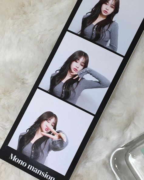 all_zero._.k on Instagram Solo Photobooth Poses, Photobox Pose, Photobooth Poses, Photobooth Pictures, 사진 촬영 포즈, Bff Photoshoot Poses, Self Portrait Poses, Friend Poses Photography, Stylish Photo Pose