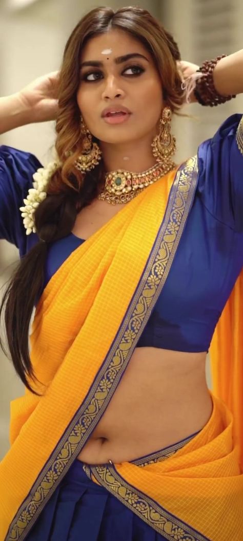 Shivani Narayanan, Fashion Queen, Indian Tv Actress, Beautiful Dresses Short, Beauty Images, Actress Pics, Indian Actress Hot Pics, Curvy Girl Outfits, Beautiful Smile Women