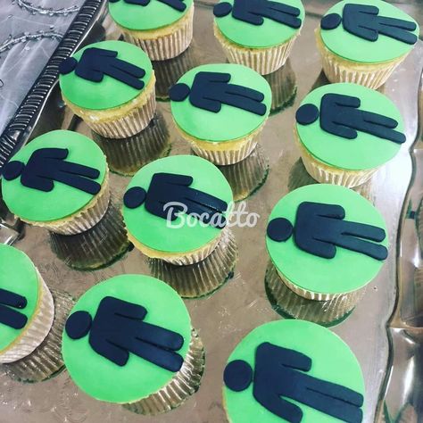 Billie Eilish Cupcakes, Billie Eilish Themed Birthday Party, Billie Eilish Birthday Party Ideas, Billie Eilish Birthday, Green Quinceanera Theme, Billie Concert, College Christmas, Quinceanera Theme, Green Quinceanera