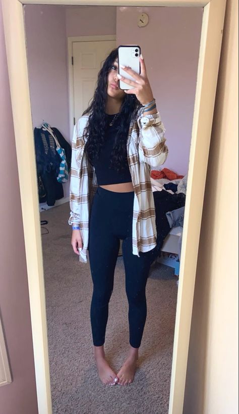 Black Long Sleeve Body Suit Outfit, Legging Outfits Midsize, Legging And Flannel Outfits, How To Style Brown Flannel, Outfits For When You Are On Your Period, Leggings With Flannel Outfits, Camp Leggings Outfit, Leggings Flannel Outfit, Beige Flannel Outfits