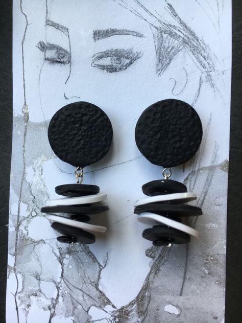 Polymer Clay Black And White, Polymer Clay Texture, White Polymer Clay, Jewellery Business, Earrings Ideas, Handmade Clay Jewelry, Clay Texture, Polymer Clay Diy, Jewelry Aesthetic