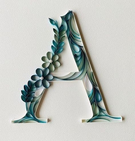 art and crafts (@azicraft2020) • Fotos y vídeos de Instagram Quilling Typography, Note Cards Handmade, Army Crafts, Quilling Letters, Quilling Pattern, Paper Art Design, Monogram Art, Quilling Work, Desain Quilling