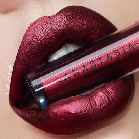 Anastasia Beverly Hills Liquid Lipstick #anastasiabeverlyhills #metallicshade Beautiful Lipstick, Lip Gloss Colors, Different Hair Colors, Best Lipsticks, Lips Shades, Makeup Tricks, How To Apply Lipstick, Trendy Makeup, Lip Art