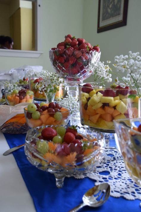 Fruit bowls. Cristal. Crystal Dishes, Dining Ideas, Glass Fruit Bowl, Glass Fruit, Fruit Bowls, Crystal Bowl, Fruit Plate, Crystal Bowls, Fruit Bowl