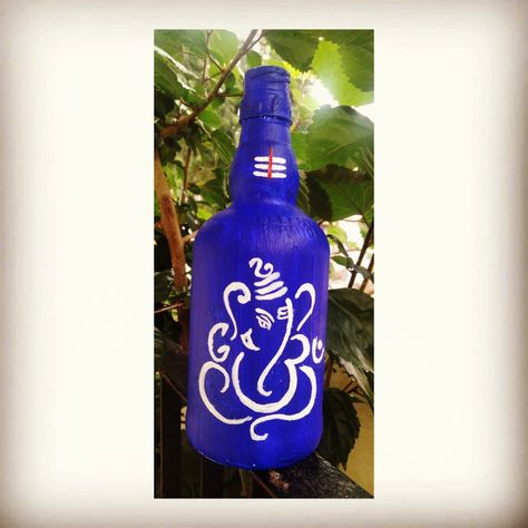 Ganesha Bottle Art, Ganesh Painting, School File, Bottle Art Projects, Diy Bottles, Plastic Bottles Crafts, Canvas Art Painting Abstract, Kitten Drawing, Lord Wallpapers