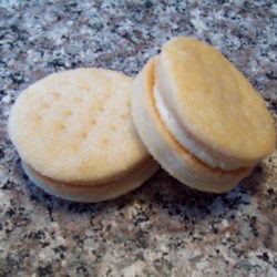 Pill Bottle Cookies Golden Oyster Mushroom Recipe, Golden Oyster Mushroom, Cream Wafers, Oyster Mushroom Recipe, 5 Ingredient Dinners, Mushroom Recipe, Pill Bottle, Oyster Mushroom, Make Food