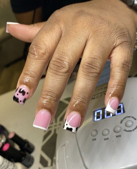 Short Square Acrylic Nails Cow Print, Short Acrylic Nails Coffin Cow Print, Cow Nails Acrylic Pink, Short Pink Cow Print Nails, Short Square Acrylic Nails Kaws, Dope Nail Designs Short, Exotic Short Nails, Short Exotic Nails, Short Coffin Nails Designs