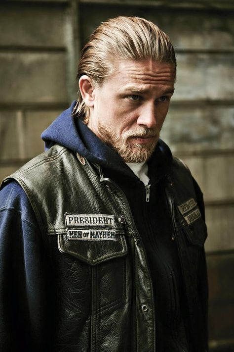 This blog is for people who love series Sons of anarchy, especially Jax Teller character. I post... Sons Of Anarchy Tara, Jackson Teller, Sons Of Anarchy Mc, Jax Sons Of Anarchy, Sons Of Anarchy Motorcycles, Sons Of Anarchy Samcro, Jax Teller, Beard Growth, Funky Hairstyles