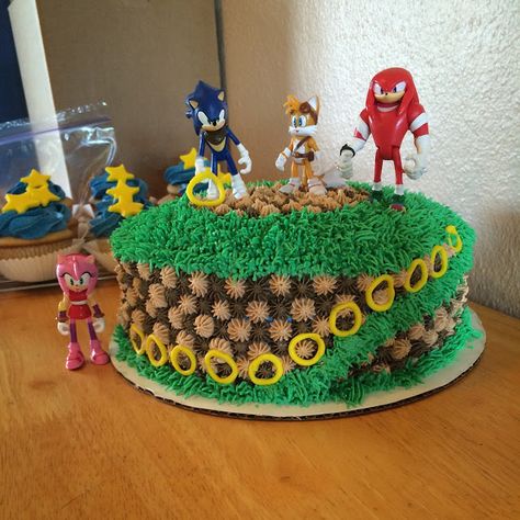 Sonic Cakes For Boys Diy, Cake Sonic Ideas, Knuckles Party Ideas, Diy Sonic Cake, Sonic Sheet Cake, Sonic Cake Ideas, Sonic Cakes, Sonic Birthday Cake, Sonic The Hedgehog Cake